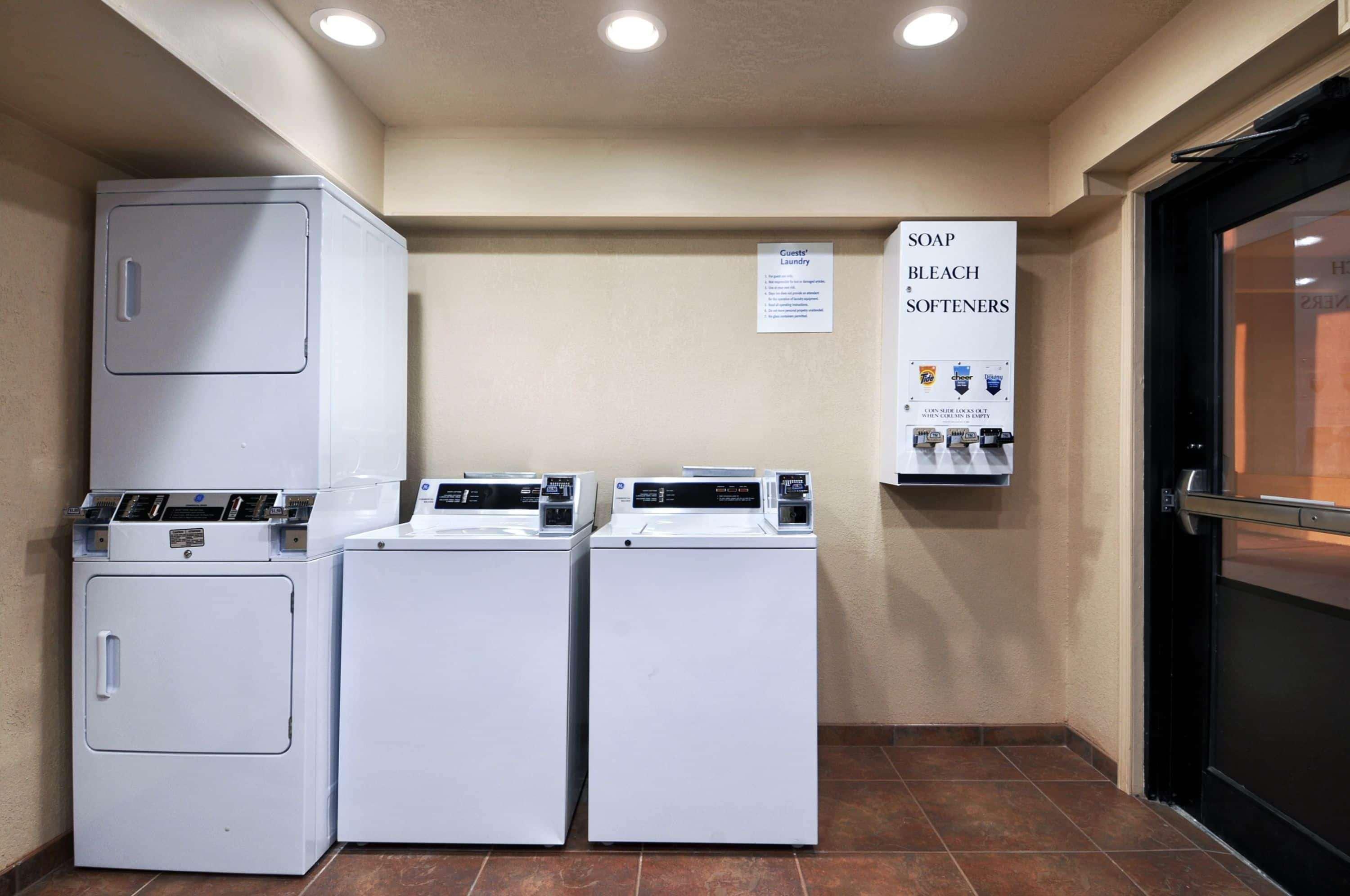 Days Inn By Wyndham Oklahoma City/Moore Bagian luar foto