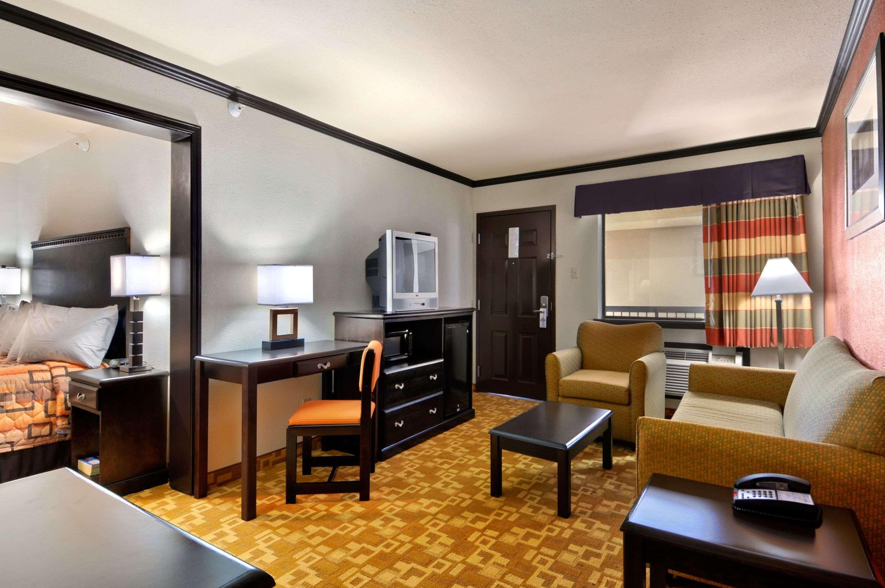 Days Inn By Wyndham Oklahoma City/Moore Bagian luar foto