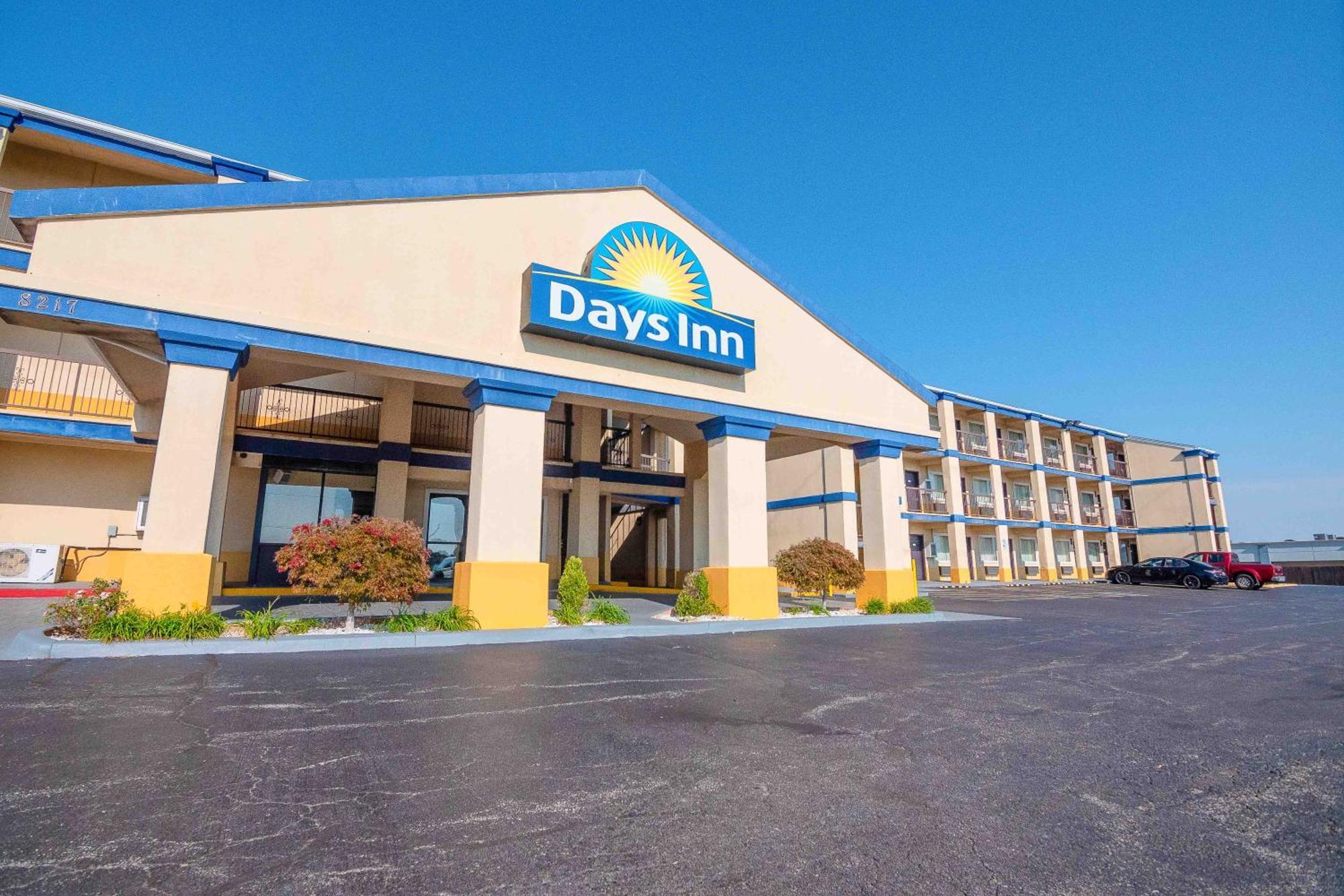 Days Inn By Wyndham Oklahoma City/Moore Bagian luar foto